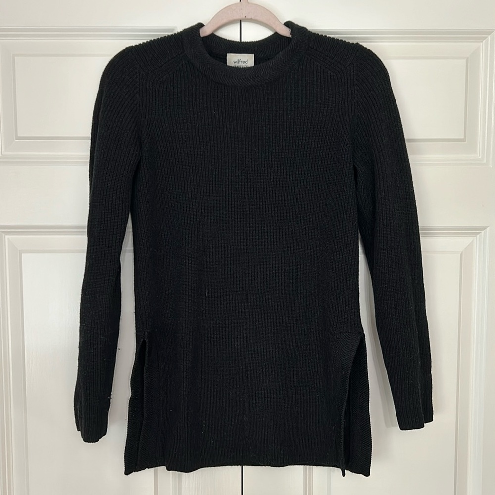 Aritzia black crew neck wool sweater with split hem